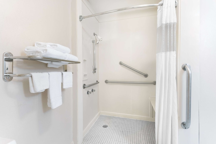 Imagen de la habitación del Hotel Baymont By Wyndham Port Arthur/groves Area. Foto 12