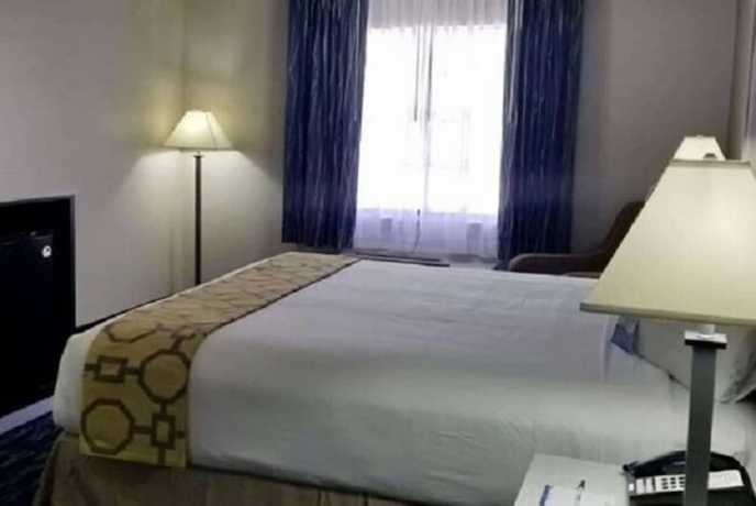 Imagen de la habitación del Hotel Baymont By Wyndham Port Arthur/groves Area. Foto 15