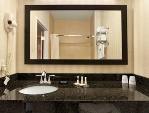 Imagen de la habitación del Hotel Baymont By Wyndham Prince George At Fort Lee. Foto 4