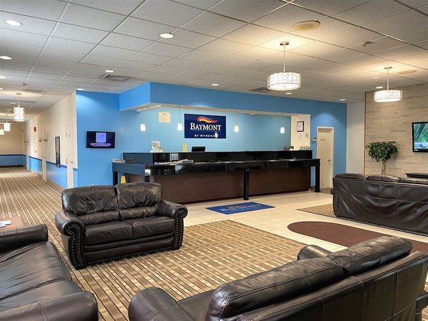 Imagen de los interiores del Hotel Baymont By Wyndham Queensbury / Lake George. Foto 11