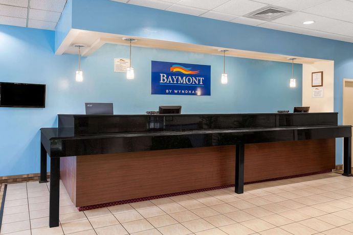 Imagen de los interiores del Hotel Baymont By Wyndham Queensbury / Lake George. Foto 13