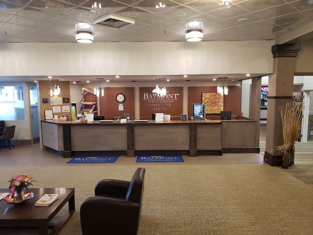 Imagen de los interiores del Hotel Baymont By Wyndham Red Deer. Foto 18