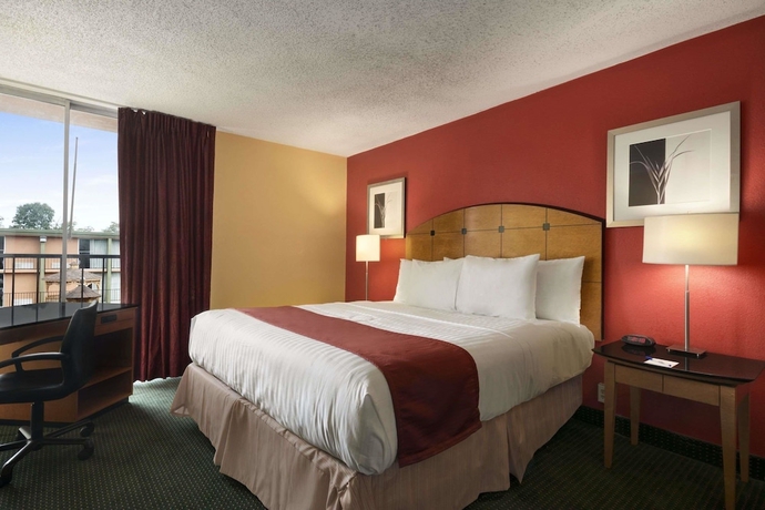 Imagen de la habitación del Hotel Baymont By Wyndham Salem Roanoke Area. Foto 5