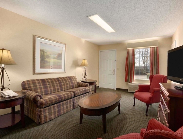 Imagen de la habitación del Hotel Baymont By Wyndham Salem Roanoke Area. Foto 7