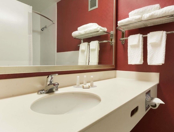 Imagen de la habitación del Hotel Baymont By Wyndham Salem Roanoke Area. Foto 9
