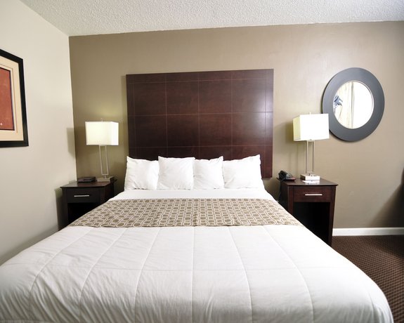 Imagen de la habitación del Hotel Baymont By Wyndham Sandusky. Foto 3