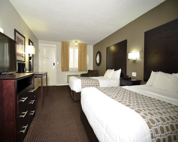 Imagen de la habitación del Hotel Baymont By Wyndham Sandusky. Foto 6