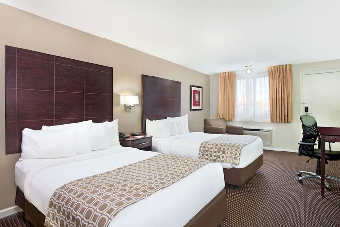 Imagen de la habitación del Hotel Baymont By Wyndham Sandusky. Foto 8