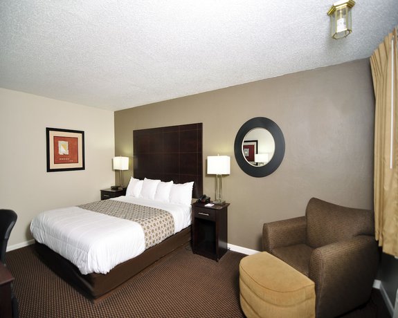 Imagen de la habitación del Hotel Baymont By Wyndham Sandusky. Foto 11