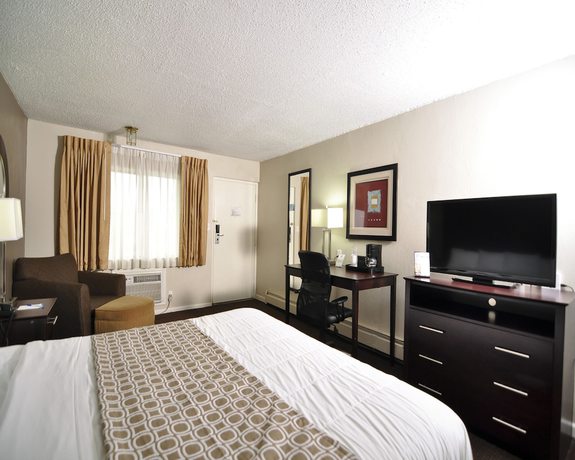Imagen de la habitación del Hotel Baymont By Wyndham Sandusky. Foto 13