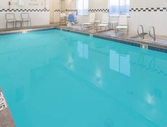 Imagen de la piscina del Hotel Baymont By Wyndham Santa Fe. Foto 9