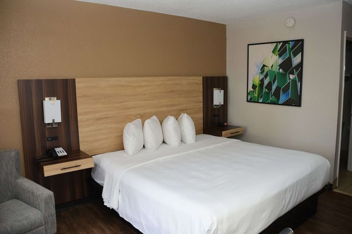 Imagen de la habitación del Hotel Baymont By Wyndham Santee. Foto 10