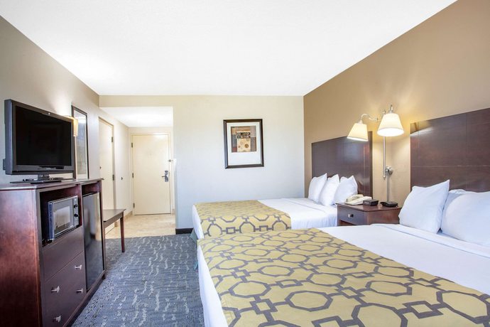 Imagen de la habitación del Hotel Baymont By Wyndham Saraland. Foto 9