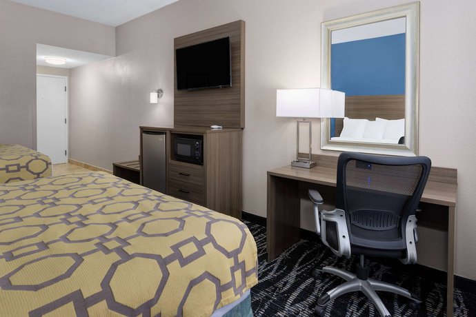 Imagen de la habitación del Hotel Baymont By Wyndham Saraland. Foto 14