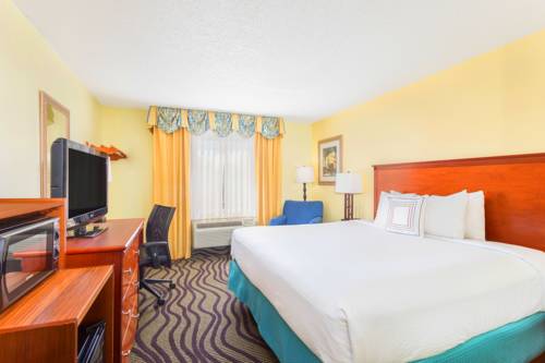 Imagen de la habitación del Hotel Baymont By Wyndham Savannah Midtown. Foto 7