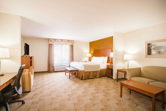 Imagen de la habitación del Hotel Baymont By Wyndham Savannah South. Foto 5