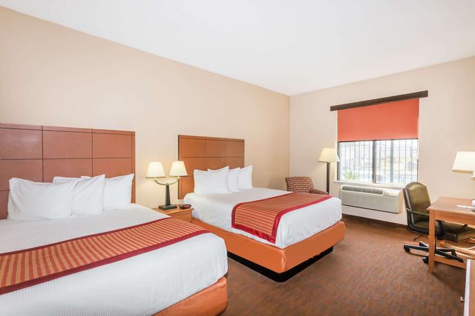 Imagen de la habitación del Hotel Baymont By Wyndham Savannah/garden City. Foto 9