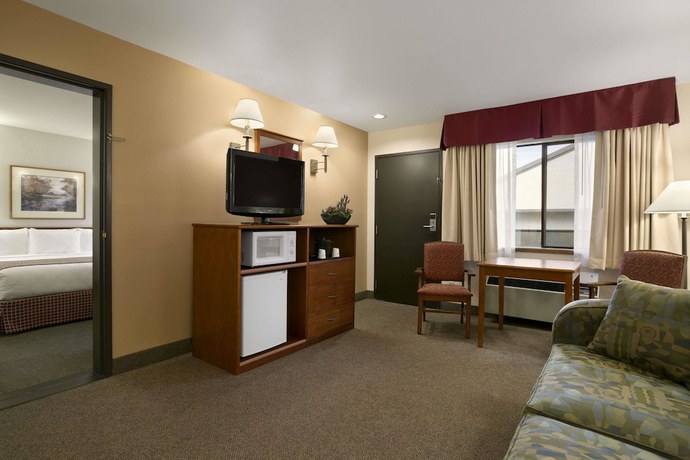 Imagen de la habitación del Hotel Baymont By Wyndham Seattle/kirkland Wa. Foto 4