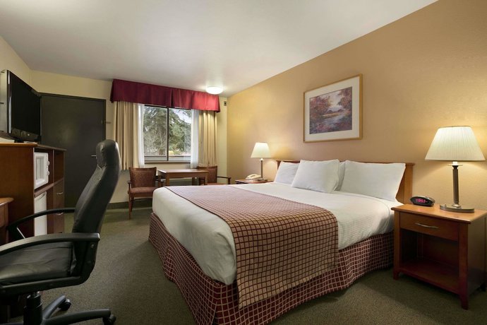 Imagen de la habitación del Hotel Baymont By Wyndham Seattle/kirkland Wa. Foto 5