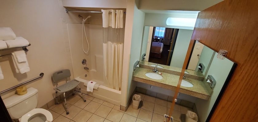Imagen de la habitación del Hotel Baymont By Wyndham Seattle/kirkland Wa. Foto 6