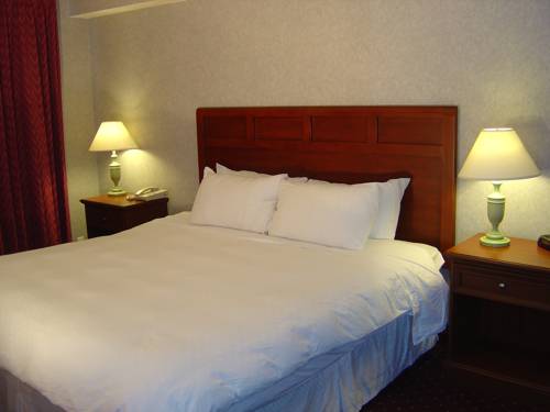Imagen de la habitación del Hotel Baymont By Wyndham Shakopee. Foto 16