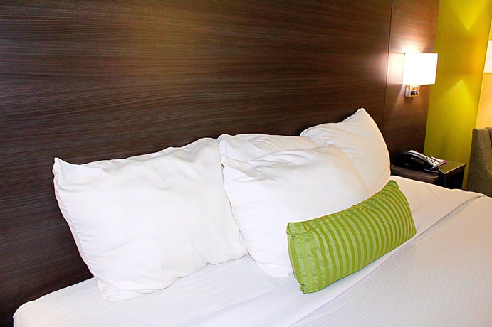 Imagen de la habitación del Hotel Baymont By Wyndham Springfield. Foto 3