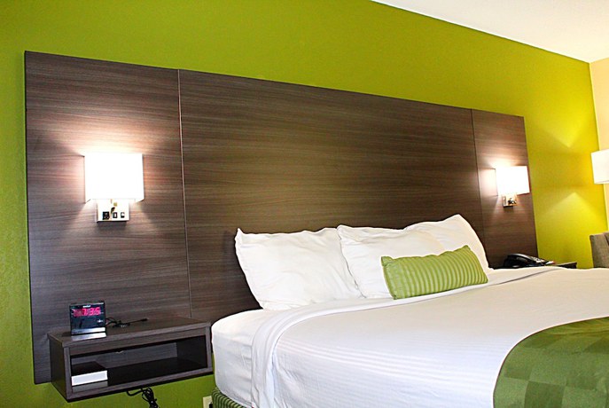 Imagen de la habitación del Hotel Baymont By Wyndham Springfield. Foto 5