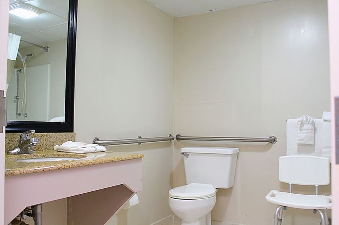 Imagen de la habitación del Hotel Baymont By Wyndham Springfield. Foto 17