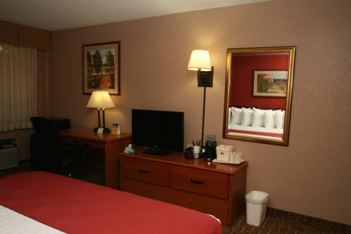 Imagen de la habitación del Hotel Baymont By Wyndham Springfield South Hwy 65. Foto 4