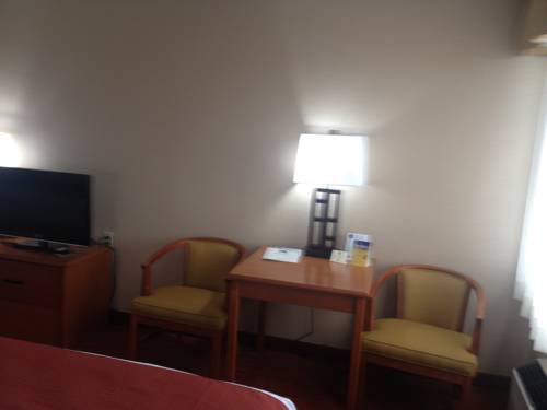 Imagen de la habitación del Hotel Baymont By Wyndham Springfield South Hwy 65. Foto 9