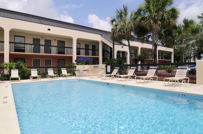 Imagen general del Hotel Baymont By Wyndham Tallahassee. Foto 2