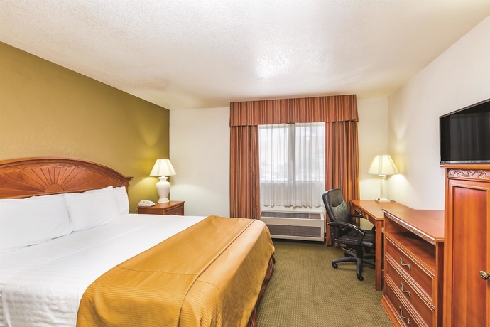 Imagen de la habitación del Hotel Baymont By Wyndham Tehachapi. Foto 12