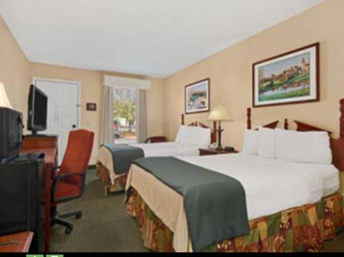 Imagen de la habitación del Hotel Baymont By Wyndham Thomasville. Foto 2