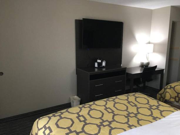Imagen de la habitación del Hotel Baymont By Wyndham Topeka. Foto 6