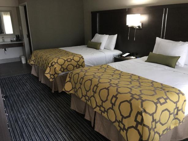 Imagen de la habitación del Hotel Baymont By Wyndham Topeka. Foto 8