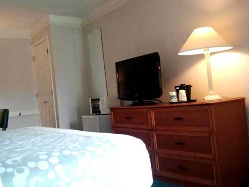 Imagen de la habitación del Hotel Baymont By Wyndham Tulsa Broken Arrow. Foto 6