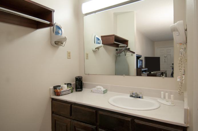 Imagen de la habitación del Hotel Baymont By Wyndham Tuscaloosa. Foto 10