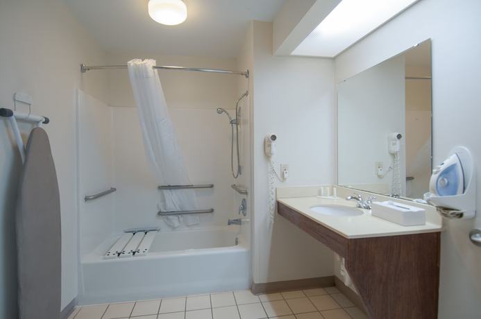 Imagen de la habitación del Hotel Baymont By Wyndham Tuscaloosa. Foto 16