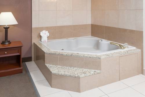 Imagen de la habitación del Hotel Baymont By Wyndham Tuscola. Foto 6