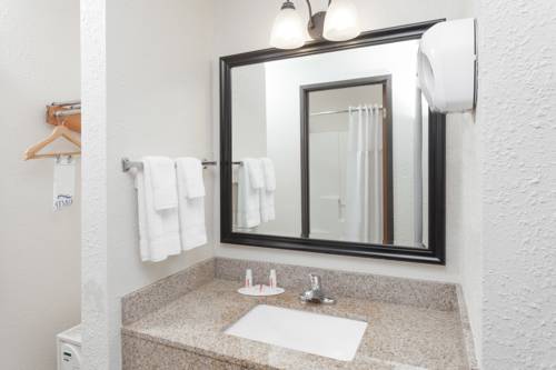 Imagen de la habitación del Hotel Baymont By Wyndham Tuscola. Foto 9