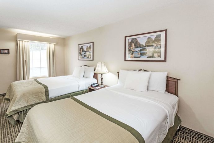 Imagen de la habitación del Hotel Baymont By Wyndham Valdosta At Valdosta Mall. Foto 2