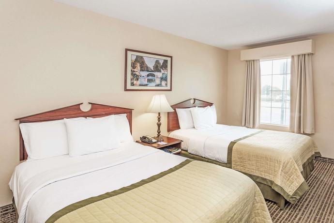 Imagen de la habitación del Hotel Baymont By Wyndham Valdosta At Valdosta Mall. Foto 4