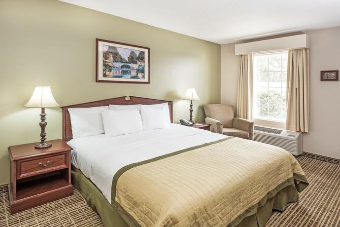 Imagen de la habitación del Hotel Baymont By Wyndham Valdosta At Valdosta Mall. Foto 7
