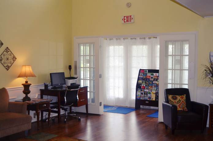 Imagen de los interiores del Hotel Baymont By Wyndham Valdosta At Valdosta Mall. Foto 16