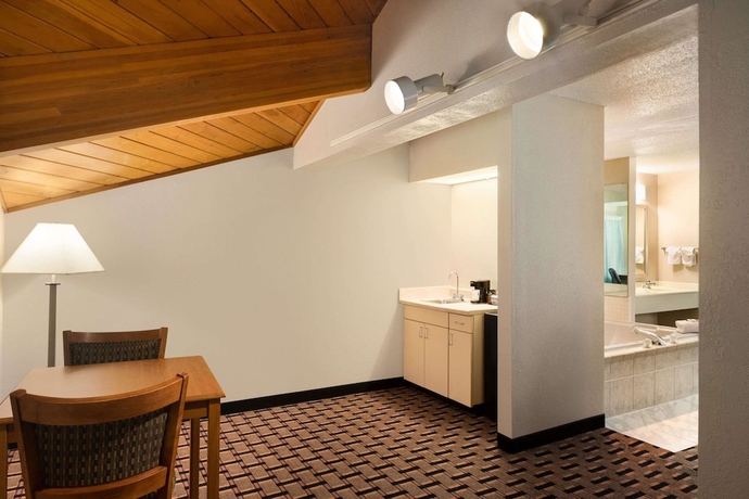 Imagen de la habitación del Hotel Baymont By Wyndham Warrenton, Warrenton. Foto 6