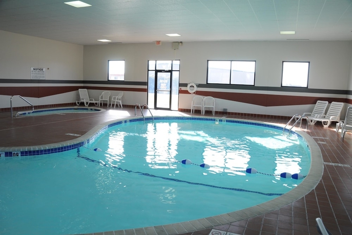 Imagen de la piscina del Hotel Baymont By Wyndham West Plains. Foto 18