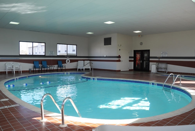 Imagen de la piscina del Hotel Baymont By Wyndham West Plains. Foto 19