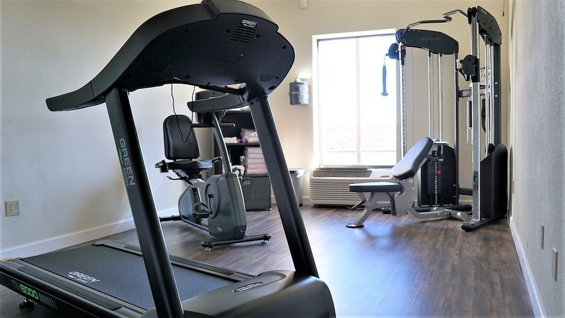 Imagen de los interiores del Hotel Baymont By Wyndham West Plains. Foto 14