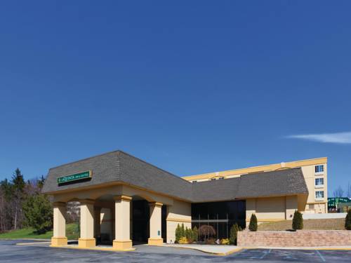 Imagen general del Hotel Baymont By Wyndham White Plains - Elmsford. Foto 1