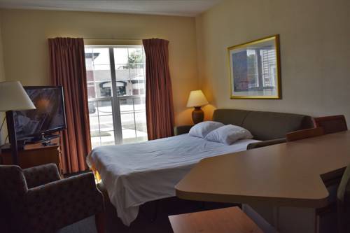 Imagen de la habitación del Hotel Baymont By Wyndham Wichita East. Foto 8